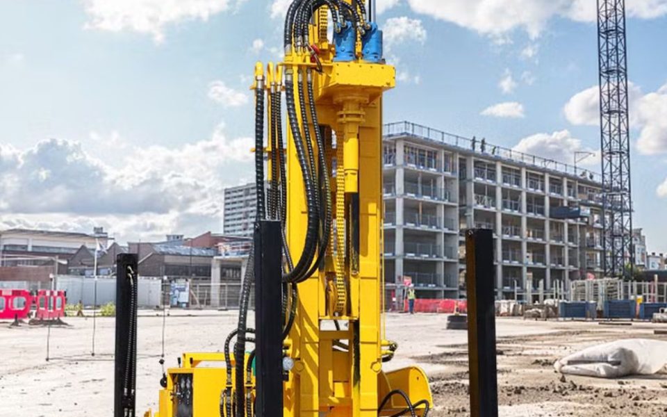 BORHOLE EQUIPMENT
